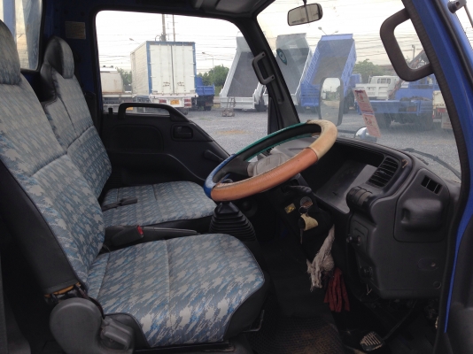 6ล้ออีซูซุNKR/130HPยาว4.30ม