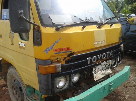 6ล้อดัมพ์ TOYOTA DYNA300 115แรงม้า  เกียร์สั้น รถพร้อมใช้ เครื่องดี คัทซีสวย เอกสารเล่มทะเบียน 087-2976734