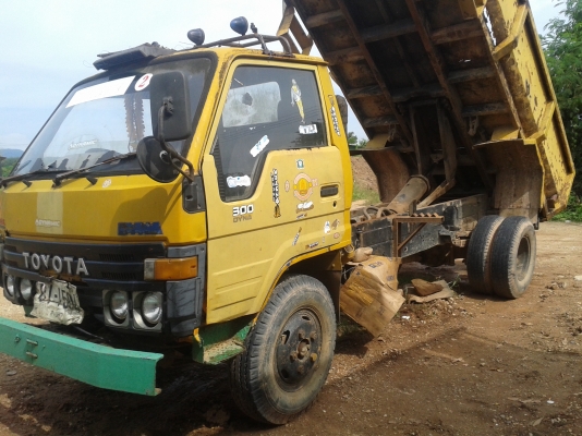 6ล้อดัมพ์ TOYOTA DYNA300 115แรงม้า  เกียร์สั้น รถพร้อมใช้ เครื่องดี คัทซีสวย เอกสารเล่มทะเบียน 087-2976734