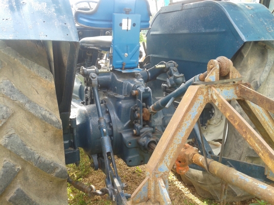 รถไถ FORD 6610ตัวแท้ ตัวสุดท้าย เสื้อลาย รถสวย อุปกรณ์2ชิ้น พร้อมใช้งาน เอกสารเล่มทะเบียน 087-2976734