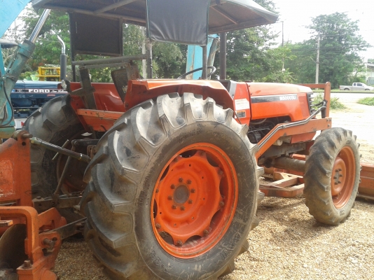 KOBOTA M5000 2เพลา พร้อมใช้งาน รถสวย เครื่องดี เอกสารเล่มทะเบียน อุปกรณ์2ชิ้น ราคาคุยได้ 087-2976734