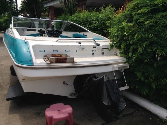 ขายเรือสปีดโบ้ท BAYLINER ขายเรือสปีดโบ้ท BAYLINER