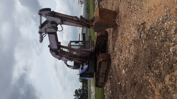 รถเเม็คโครSUMITOMO 135 เก่านอกใช้งานได้ปกติ 540000