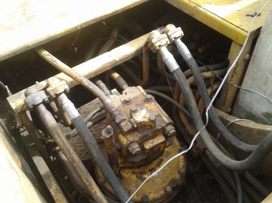 KOMATSU PC200-3 เครื่องดี ปั๊มแรง รถพร้อมใช้ ช่วงล่างใช้ได้ ราคาคุยได้ 087-2976734