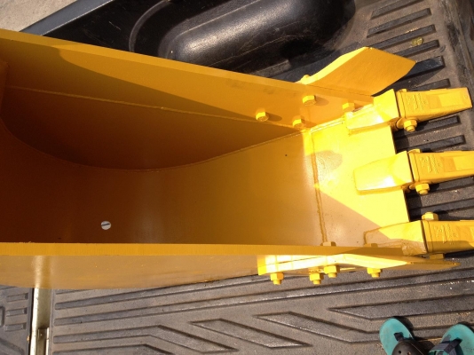 ขายและรับสั่งทำบุ้งกี๋แบ็คโฮ ขายและรับสั่งทำบุ้งกี๋แบ็คโฮ