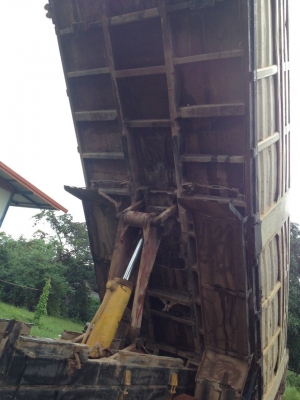 FN  527 MTFเครื่อง  6D16  เทรอโบ 10ล้อ 2 เพลาดั้ม   สนใจโทรเบอร์   0903567612  เ