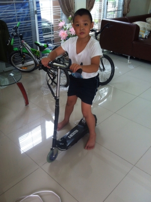 ขายสกู๊ตเตอร์ไฟฟ้า รับน้ำหนักได้ 70 km/up