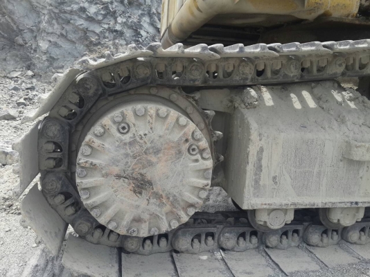 ขายด่วนแบคโฮKOMAT PC200-6สภาพพร้อมใช้งาน เครื่องเดิมแอร์เย็นไฟฟ้าเต็มโทร0843923995