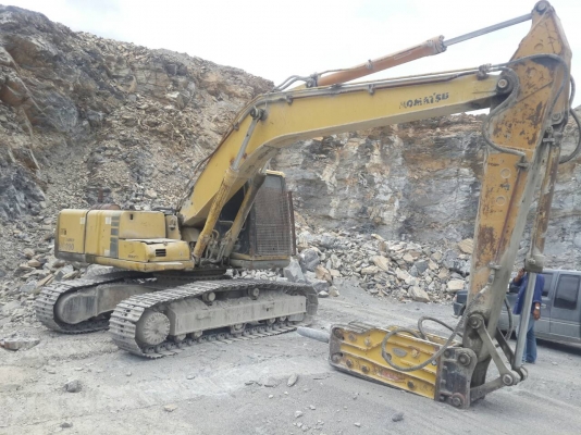 ขายด่วนแบคโฮKOMAT PC200-6สภาพพร้อมใช้งาน เครื่องเดิมแอร์เย็นไฟฟ้าเต็มโทร0843923995