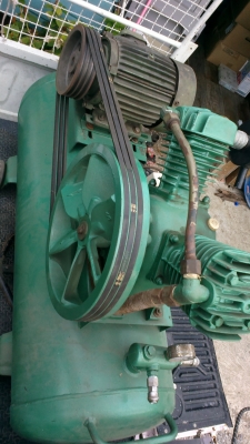 ปั้มลมสวอน 5 แรง ไฟ380 โวลท์ 3 สาย