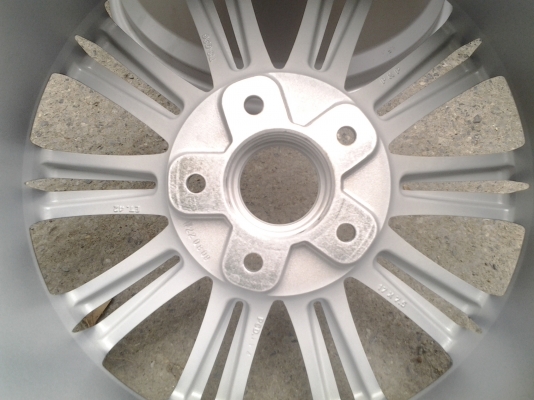 ขอบ17  vip สีฟ้า