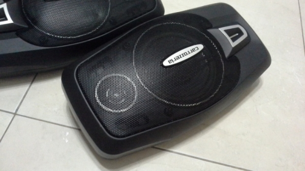 ลำโพงกล่อง Pioneer แบบ 2 แชแนล 60W เสียงกลางเสียงแหลมในกล่องเดียว