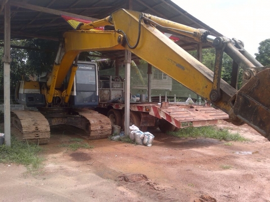 ขายด่วน  รถแบคโฮ  KOMATSU   200  รุ่น 5  พร้อมใช้งาน  สภาพดี