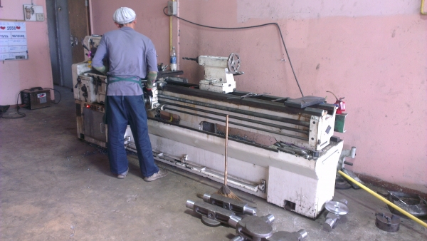 Sell> ขายแท่นกลึงมือสอง Yam Taiwan 10 ฟุต 3 เพลา มีเบลค เครื่องพร้อมใช้งาน อุปกรณ์ครบ หน้าแท่นสวย ราคาโดนใจ นครปฐมครับ Sell> ขายแท่นกลึงมือสอง Yam Taiwan 10 ฟุต 3 เพลา มีเบลค เครื่องพร้อมใช้งาน อุปกรณ์ครบ หน้าแท่นสวย ราคาโดนใจ นครปฐมครับ