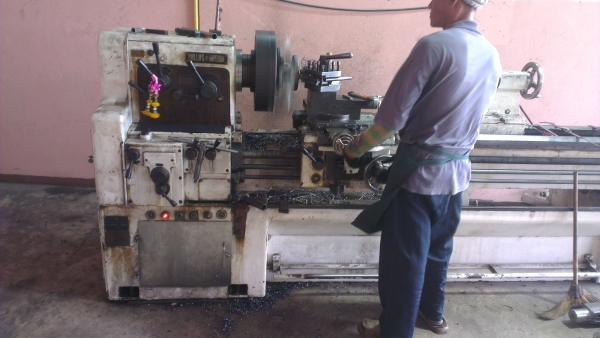 Sell> ขายแท่นกลึงมือสอง Yam Taiwan 10 ฟุต 3 เพลา มีเบลค เครื่องพร้อมใช้งาน อุปกรณ์ครบ หน้าแท่นสวย ราคาโดนใจ นครปฐมครับ Sell> ขายแท่นกลึงมือสอง Yam Taiwan 10 ฟุต 3 เพลา มีเบลค เครื่องพร้อมใช้งาน อุปกรณ์ครบ หน้าแท่นสวย ราคาโดนใจ นครปฐมครับ