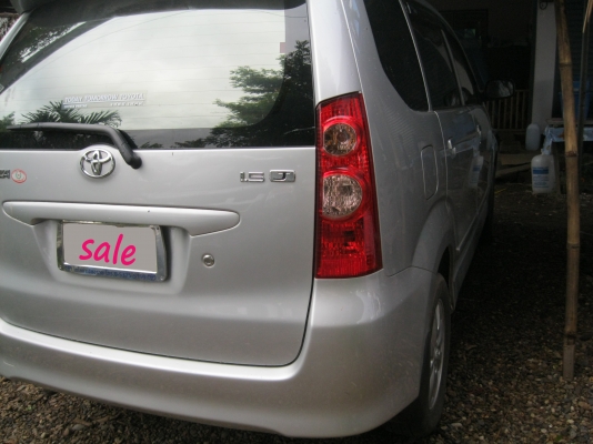 Toyota Avanza 1.5 J ปี 54 เกียร์ธรรมดา กระจกไฟฟ้า แอร์  ซ๊ดี ล้อแม็ก