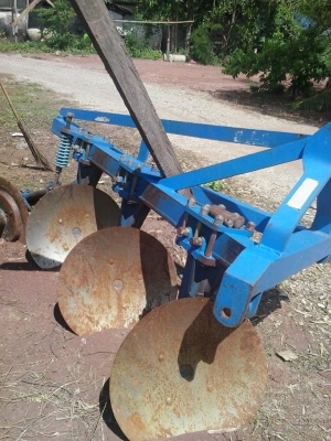 นิวฮอลแลน ทีที 75