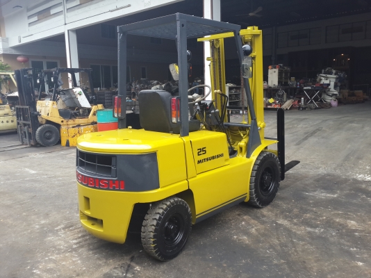 ขาย รถยก 2.5ตัน MITSUBISHI รุ่น FD25 มือสองญี่ปุ่น