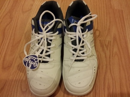 รองเท้าแบต Kronos สภาพเหมือนแกะกล่อง