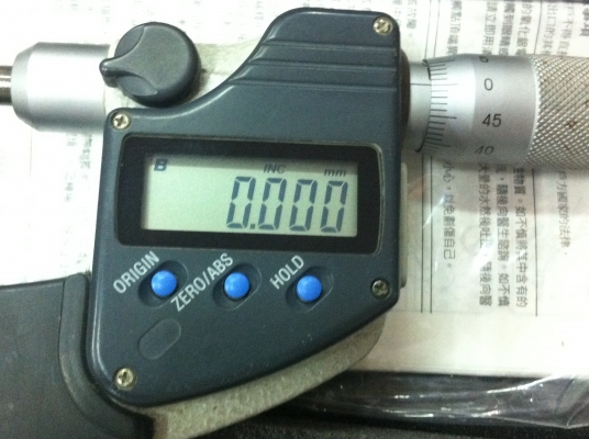 ไมโครมิเตอร์ MITUTOYO วัดนอกขนาด 0 - 25 มม. วัดได้ละเอียด 0.001 มม. วัดได้ทั้ง นิ้วและมิล พร้อมใช้งาน ไมโครมิเตอร์ MITUTOYO วัดนอกขนาด 0 - 25 มม. วัดได้ละเอียด 0.001 มม. วัดได้ทั้ง นิ้วและมิล พร้อมใช้งาน