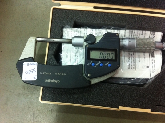 ไมโครมิเตอร์ MITUTOYO วัดนอกขนาด 0 - 25 มม. วัดได้ละเอียด 0.001 มม. วัดได้ทั้ง นิ้วและมิล พร้อมใช้งาน