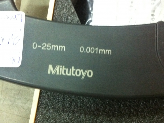 ไมโครมิเตอร์ MITUTOYO วัดนอกขนาด 0 - 25 มม. วัดได้ละเอียด 0.001 มม. วัดได้ทั้ง นิ้วและมิล พร้อมใช้งาน ไมโครมิเตอร์ MITUTOYO วัดนอกขนาด 0 - 25 มม. วัดได้ละเอียด 0.001 มม. วัดได้ทั้ง นิ้วและมิล พร้อมใช้งาน