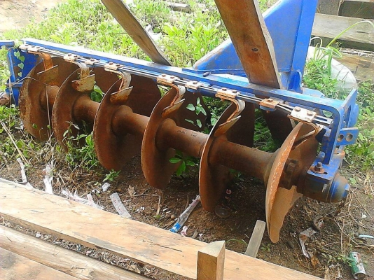 ***ขายแล้วครับขอบคุณ Truck2hand ขายรถไถ2เพลา FORD 6610เสื้อลาย เครื่องเดิมปั้มเดิมแน่นดี แรงดี สตาร์ทติดง่าย ปั้มดี เกียร์ดี ไม่หลุด คานหน้า คาราโร่ สภาพดี ระบบไฮฯครบ ระบบดี ยกหางไม่มียุบ ยางดี4เส้น พร้อมอุปกรณ์3ชิ้น ใบดัน หาง4 หาง6สภาพดีไม่ผุ สีสันดี ยาง