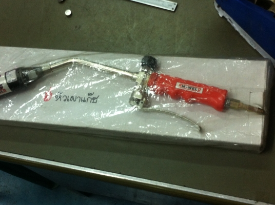 หัวพ่นไฟ แบบใช้แก็สอย่างเดียว มีหัวขนาดใหญ่ให้ประหยัดแก็ส บีดเมือต้องการให้ไฟออกมาก (ของใหม่) หัวพ่นไฟ แบบใช้แก็สอย่างเดียว มีหัวขนาดใหญ่ให้ประหยัดแก็ส บีดเมือต้องการให้ไฟออกมาก (ของใหม่)