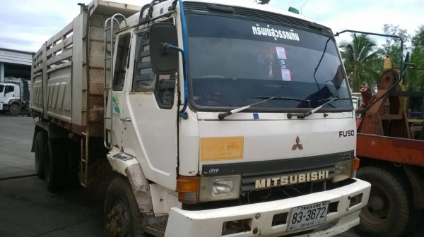 ขายไอ้หลงเทอร์โบ FN527M-TF ซีเรียล 4703 เครื่อง 6D16 220 แรงม้า เกียร์ 10 สปีด เพลาบุ๋ม ดั้มสามมิตร พื้นกระบะดั้มต้องได้ซ่อมครับ ทะเบียนพร้อม