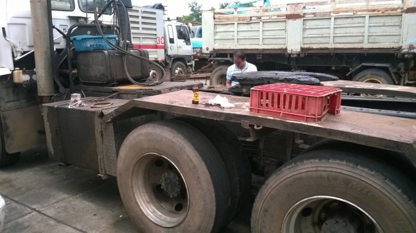 ขายหัวลาก 10 ล้อ 2 เพลา ROCKY 240 หัวขาว FXZ23KFY เครื่อง 6SD1 240 แรงม้า เกียร์ Easton คัสซีสวย เบรคทิฟฟี่ ทะเบียนพร้อมโอนครับ ขายหัวลาก 10 ล้อ 2 เพลา ROCKY 240 หัวขาว FXZ23KFY เครื่อง 6SD1 240 แรงม้า เกียร์ Easton คัสซีสวย เบรคทิฟฟี่ ทะเบียนพร้อมโอนครับ