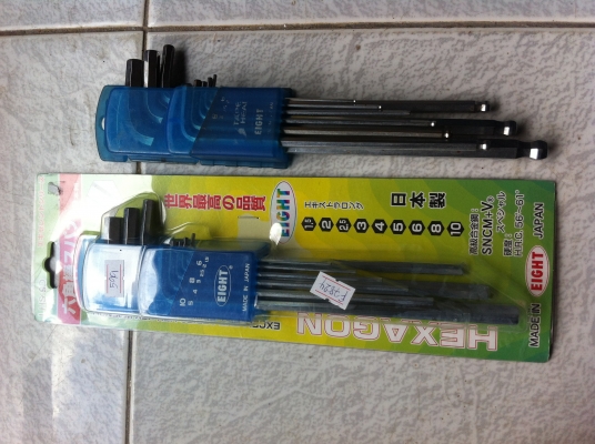 ชุดประแจหกเหลี่ยม ยี่ห้อ EIGHT ผลิตที่ ญี่ปุ่น แบบก้านยาว มีความแข็ง H.R.C  56-61 (มีสองชุด)