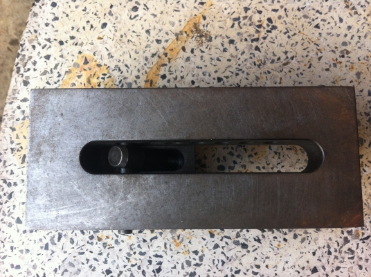 ปากกาถอด-จับช่วยจับยึดชิ้นงานอย่างเร็ว ของเครื่องขณะทำงาน เลือนปากได้หลายตำแหน่ง