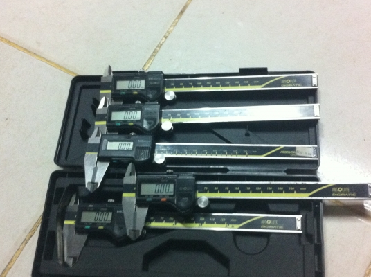 เวอร์เนียดิจิตอล mitutoyo 6 นิ้ว วัดงานได้ละเอียด 0.01 วัดกว้าง ยาว ลึก นอก-ใน จากญี่ปุ่นแท้(มี 8 อัน เวอร์เนียดิจิตอล mitutoyo 6 นิ้ว วัดงานได้ละเอียด 0.01 วัดกว้าง ยาว ลึก นอก-ใน จากญี่ปุ่นแท้(มี 8 อัน