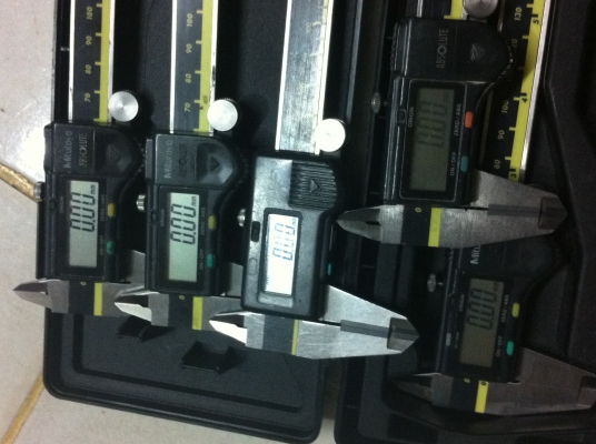 เวอร์เนียดิจิตอล mitutoyo 6 นิ้ว วัดงานได้ละเอียด 0.01 วัดกว้าง ยาว ลึก นอก-ใน จากญี่ปุ่นแท้(มี 8 อัน เวอร์เนียดิจิตอล mitutoyo 6 นิ้ว วัดงานได้ละเอียด 0.01 วัดกว้าง ยาว ลึก นอก-ใน จากญี่ปุ่นแท้(มี 8 อัน