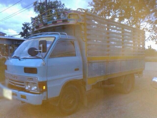 ขายรถบรรทุกหกล้อ ISUZU KS 22 เครื่อง 4BD1-115  แรง หัวกระดกได้ แชสซีสวย ทะเบียนพร้อม