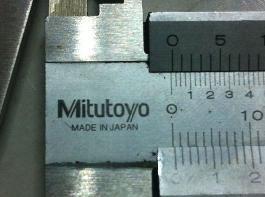 เวอร์เนีย MItutoyo 6 นิ้ว แบบ 0.02 มม.  วัดกว้าง ลึก และรูใน ได้หมด มือสองสภาพดีพร้อมใช้( มี 10 อัน)