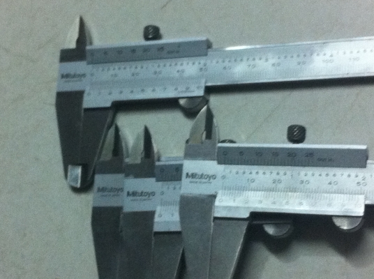 เวอร์เนีย MItutoyo 6 นิ้ว แบบ 0.02 มม.  วัดกว้าง ลึก และรูใน ได้หมด มือสองสภาพดีพร้อมใช้( มี 10 อัน)