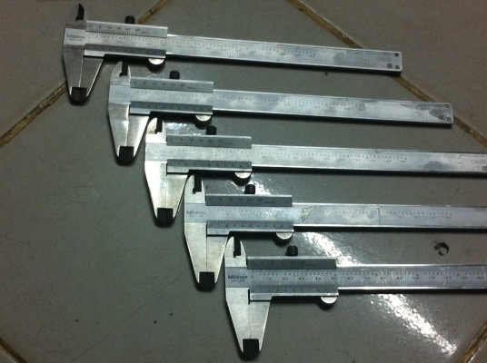 เวอร์เนีย MItutoyo 6 นิ้ว แบบ 0.02 มม.  วัดกว้าง ลึก และรูใน ได้หมด มือสองสภาพดีพร้อมใช้( มี 10 อัน)