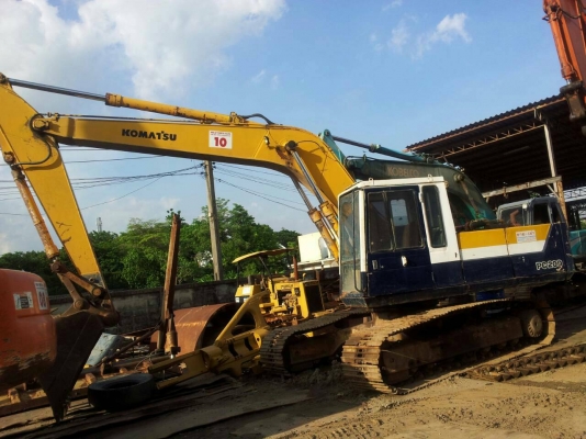 ขายรถขุดแบ็คโค โคมัสสุ200-3 สภาพร้อมใช้งาน เอกสารอินวอยซ์ ช่วงล่างดี เอวดี เครื่องเดิม ปั๊มเดิม ราคา590,000