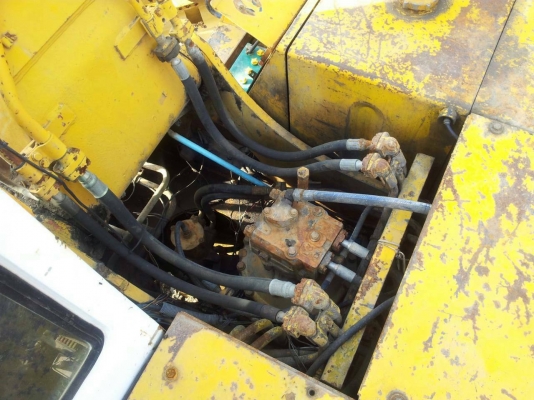 ขายรถขุดแบ็คโค โคมัสสุ200-3 สภาพร้อมใช้งาน เอกสารอินวอยซ์ ช่วงล่างดี เอวดี เครื่องเดิม ปั๊มเดิม ราคา590,000