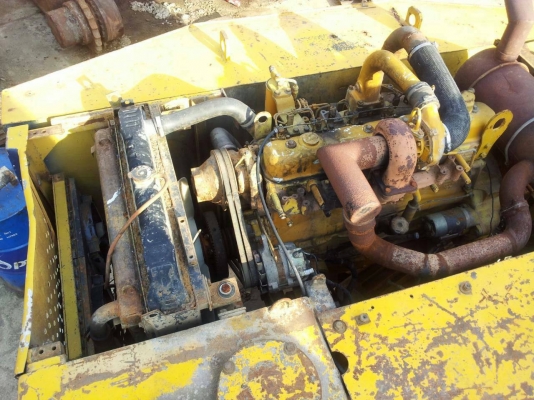 ขายรถขุดแบ็คโค โคมัสสุ200-3 สภาพร้อมใช้งาน เอกสารอินวอยซ์ ช่วงล่างดี เอวดี เครื่องเดิม ปั๊มเดิม ราคา590,000