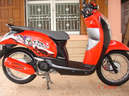 Honda scoopy i รุ่น Active Boy สีแดงดำ สภาพใหม่มาก 5 เดือน