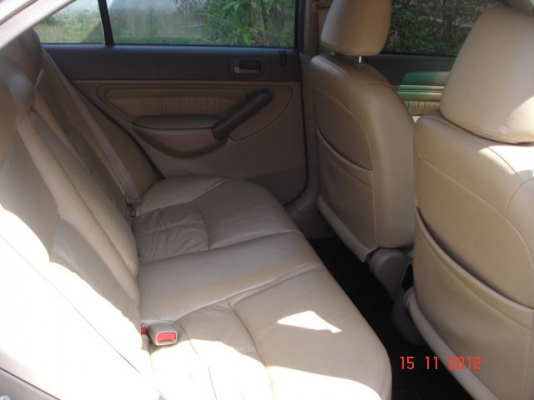 HONDA CIVIC 1.7 VTi-L โฉม Dimention สีบรอนซ์ทอง เบาะหนัง auto