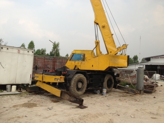 เครน 4 ล้อ 20 ตัน