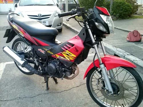 ขายด่วน SONIC ปี 48 สตาร์ทมือ ตัวใหม่แท้ๆเดิมทั้งคัน สวยๆ ราคา 25,500 บาทเท่านั้น รับรองคุ้มค่า เอกสารชุดโอนครบ ภาษีไม่ขาด