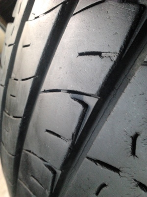 ขายยาง205/70/15 ปี 4708 MICHERLIN AGILIS 1 ชุด  ราคา :  4,500.00  บาท