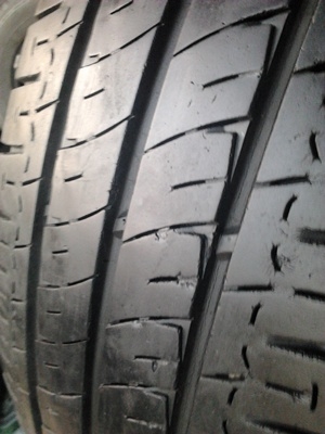 ขายยาง205/70/15 ปี 4708 MICHERLIN AGILIS 1 ชุด  ราคา :  4,500.00  บาท