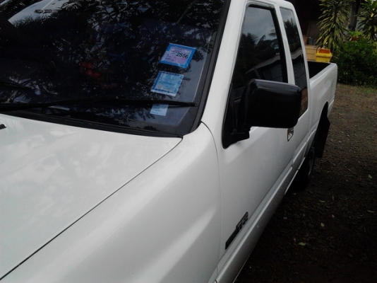 ISUZU TFR มังกรทอง SPACE CAB SL 2.5 MT ปี 35 เครื่องดีมากไม่มีเยิ้ม ภายในเก๋งสะอาดสวย แอร์เย็นจัด พวงมาลัยเพาเวอร์ กระบะไม่มีที่ผุ ปูพื้นยางด้วยแม็กลายเนอร์ ช่วงล่างคัชซีไม่ผุ ยางสภาพดี 4 เส้นประมาณ 60\% พร้อมใช้งาน เอกสารทะเบียนภาษีครบไม่มีขาดพร้อมโอน ราค