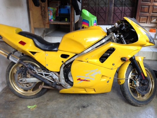 ลดราคาคับล้มโปรเจ็กขายด่วนvfr750 มีอินวอยตามสภาพไม่ติดคับอะไหล่ครบเ อาไปปั่นได้คับ