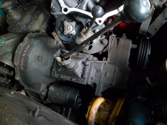 ขายเครื่อง  jeep  mitsu  4dr5